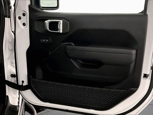 Used 2024 Jeep Wrangler Unlimited Sport AWD/4WD image 21