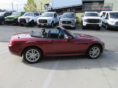 Used 2011 MAZDA MX-5 Miata Sport image 27