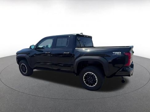 Used 2025 Toyota Tacoma TRD Off-Road AWD/4WD image 10