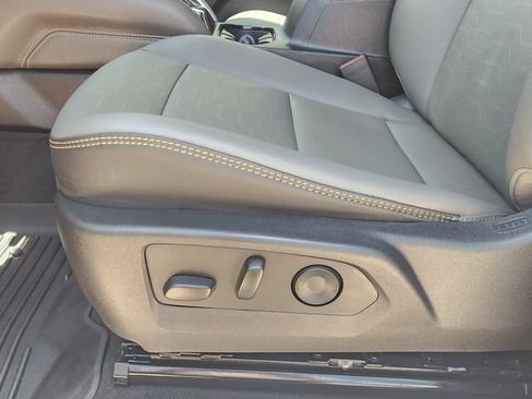 Used 2024 Chevrolet Colorado ZR2 w/ ZR2 Convenience Package III AWD/4WD image 23