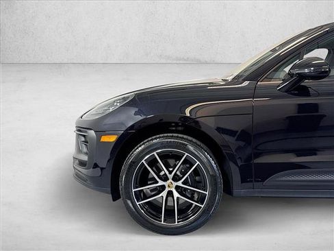 Used 2026 Porsche Macan AWD/4WD image 28