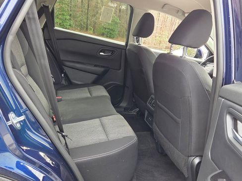 Used 2025 Nissan Rogue SV image 13