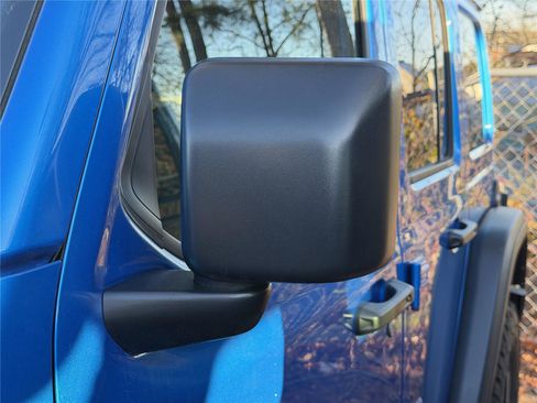 Used 2024 Jeep Wrangler Rubicon w/ Technology Group image 10