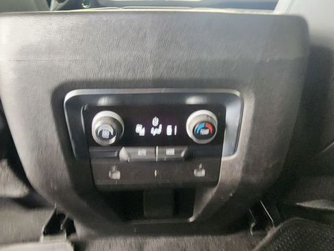 Used 2024 Chevrolet Suburban RST RWD image 21