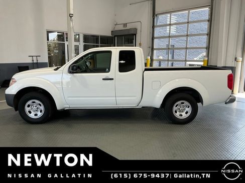 Used 2015 Nissan Frontier S RWD image 4