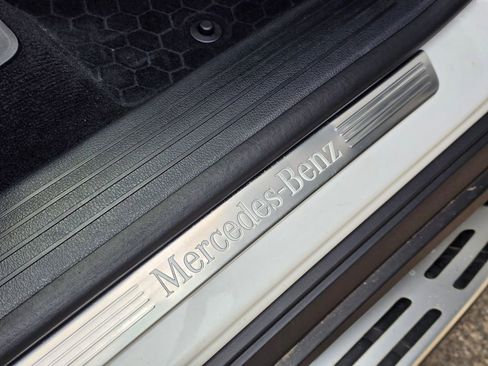 Used 2024 Mercedes-Benz GLE 350 4MATIC image 46