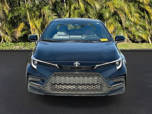 Used 2023 Toyota Corolla SE image 2