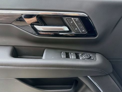 New 2026 Chevrolet Tahoe LT w/ Comfort Package AWD/4WD image 18