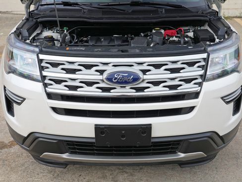 Used 2019 Ford Explorer XLT FWD image 7