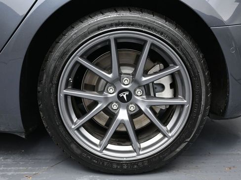 Used 2022 Tesla Model 3 Long Range image 11