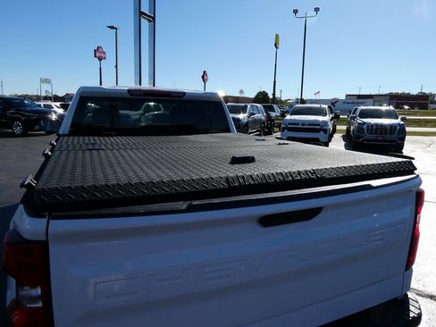 Used 2020 Chevrolet Silverado 1500 W/T w/ WT Value Package image 8
