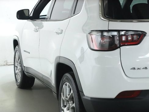 Used 2025 Jeep Compass Limited AWD/4WD image 41