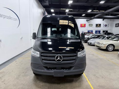 Used 2025 Mercedes-Benz Sprinter 2500 image 13
