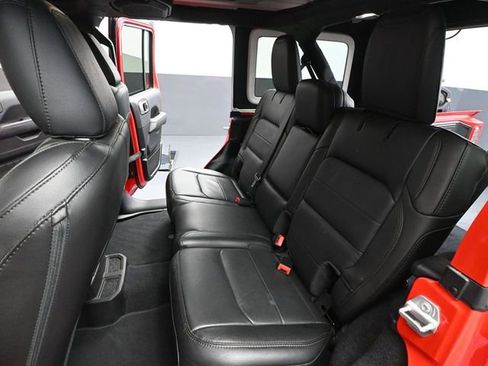 Used 2021 Jeep Wrangler Unlimited Sahara image 39
