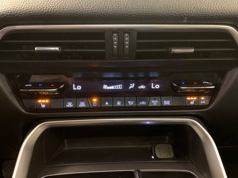Used 2024 MAZDA CX-90 Plug-In Hybrid w/ Premium Pkg AWD/4WD image 44