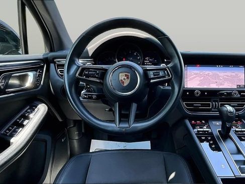 Used 2024 Porsche Macan AWD/4WD image 11