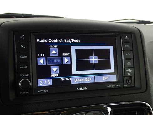 Used 2014 Chrysler Town & Country Touring image 34