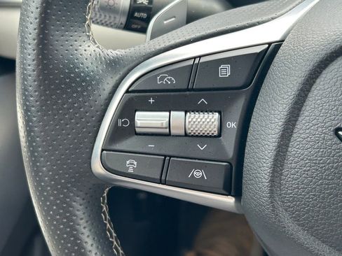 Used 2024 Genesis G70 2.5T image 33