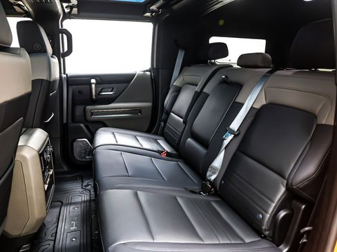 Used 2024 GMC Hummer EV 2X w/ Extreme Off-Road Package image 8