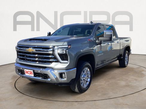 Used 2024 Chevrolet Silverado 2500 LTZ w/ LTZ Premium Package image 9