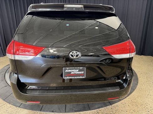 Used 2011 Toyota Sienna LE w/ Towing Pkg FWD image 7