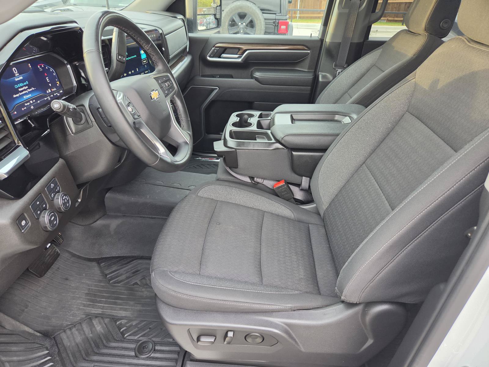 Used 2025 Chevrolet Silverado 2500 LT AWD/4WD image 17