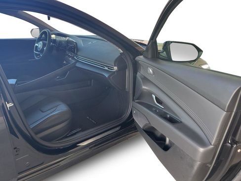 New 2026 Hyundai Elantra Limited FWD image 7