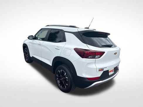 Used 2022 Chevrolet TrailBlazer LT FWD image 3