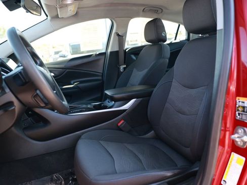 Used 2019 Chevrolet Volt LT image 17