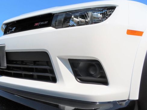 Used 2015 Chevrolet Camaro Z/28 RWD image 10