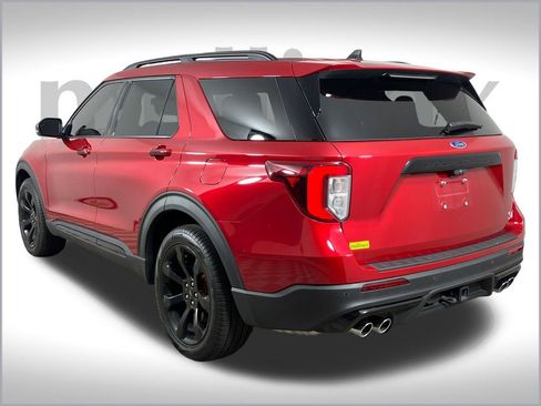 Certified 2024 Ford Explorer ST w/ Equipment Group 401A image 11