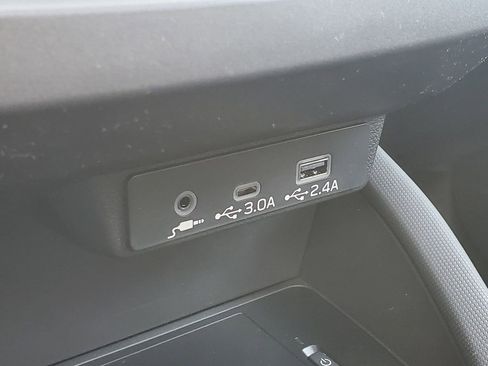 Used 2026 Subaru Forester Premium AWD/4WD image 21