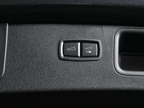 New 2026 Porsche Macan GTS image 35