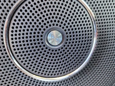 Used 2024 Ford Expedition Limited image 17