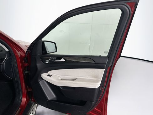 Used 2016 Mercedes-Benz GLE 350 4MATIC w/ Parking Assist Package image 32