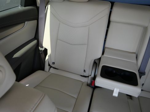 Certified 2024 Cadillac XT5 Premium Luxury w/ LPO, Floor Liner Package AWD/4WD image 10