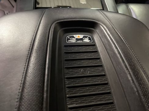 Used 2019 Cadillac Escalade Platinum AWD/4WD image 42