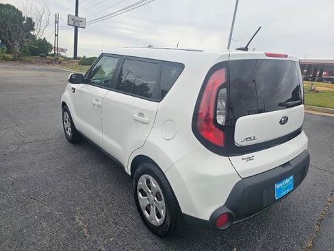 Used 2014 Kia Soul FWD image 30