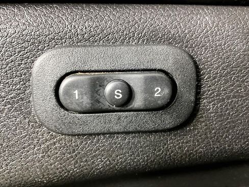 Used 2018 Dodge Durango R/T w/ Blacktop Package RWD image 34