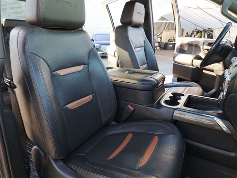 Used 2019 GMC Sierra 1500 AT4 w/ AT4 Premium Package image 10