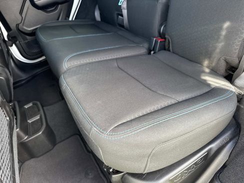 Used 2024 Jeep Wrangler Unlimited Rubicon 4xe image 15