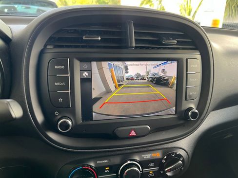 Used 2025 Kia Soul LX w/ LX Technology Package image 17