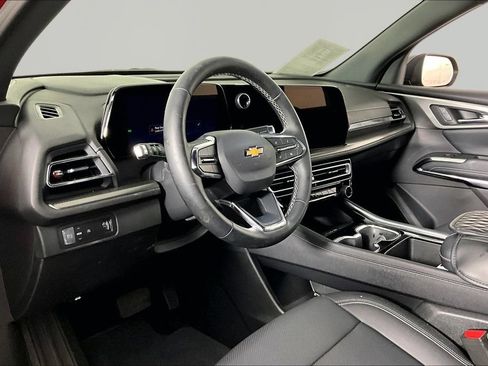 Used 2026 Chevrolet Traverse LT w/ Driver Confidence Package FWD image 16