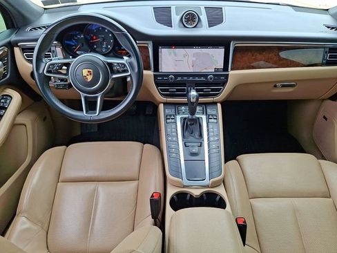 Used 2021 Porsche Macan w/ Premium Package Plus AWD/4WD image 15