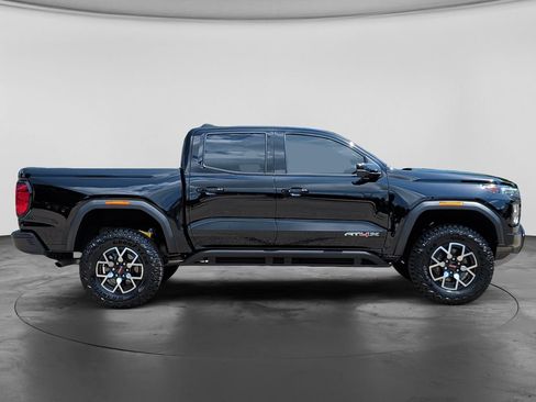 Used 2024 GMC Canyon AT4X AWD/4WD image 8