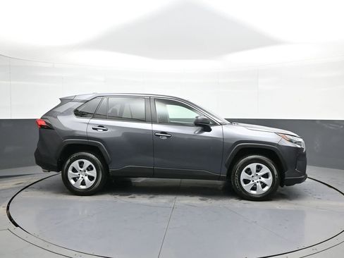 Used 2025 Toyota RAV4 LE image 5