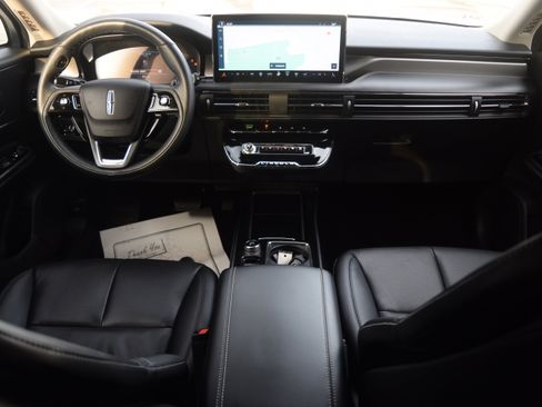 Used 2023 Lincoln Corsair Reserve w/ Jet Appearance Package image 8