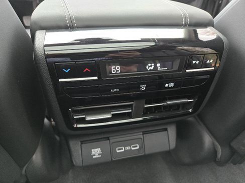 Certified 2024 Acura MDX FWD w/ Technology Package image 26