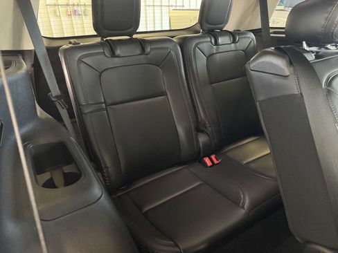 Used 2020 Lincoln Aviator Reserve w/ Equipment Group 201A image 30