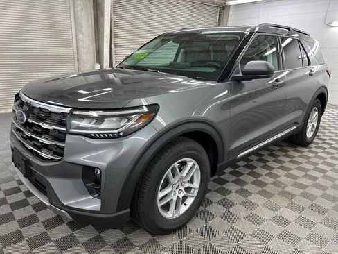 New 2025 Ford Explorer Active w/ Active Comfort Package image 14